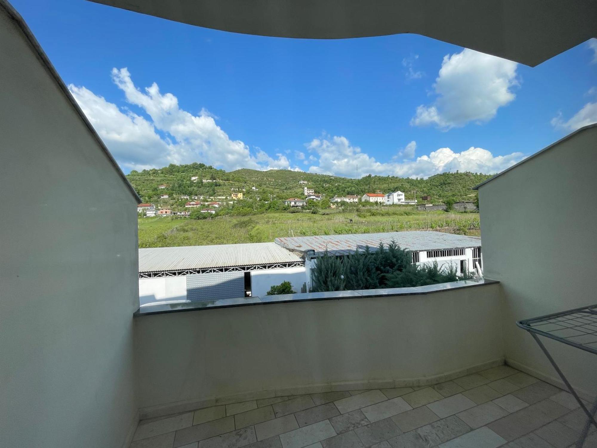 Hotel Latifi Gramsh Esterno foto